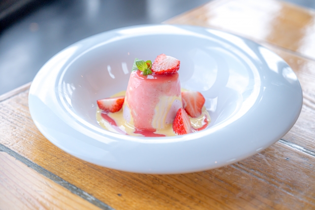 きらきら苺プリン